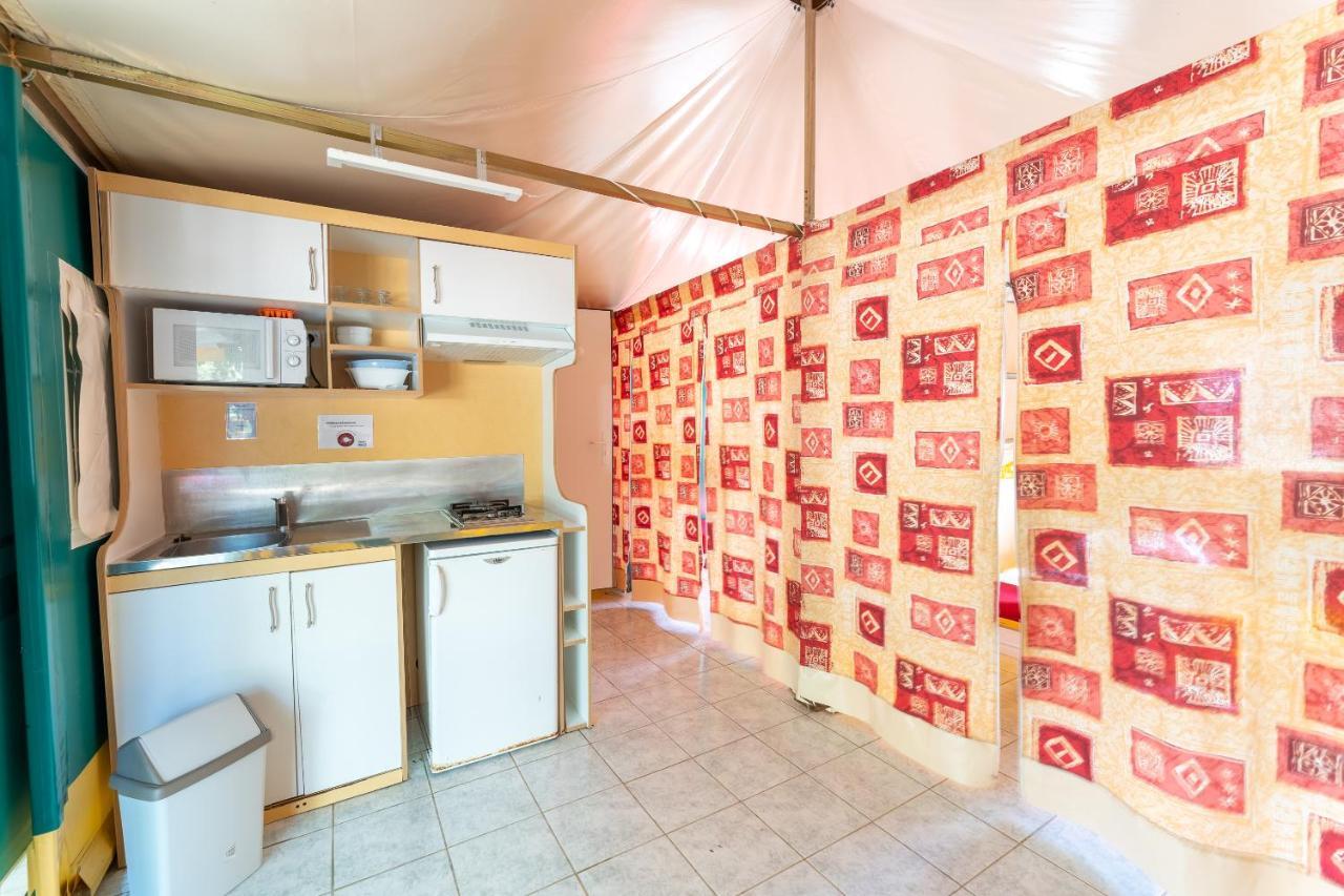 Camping Les Reflets Du Quercy 호텔 Crayssac 외부 사진