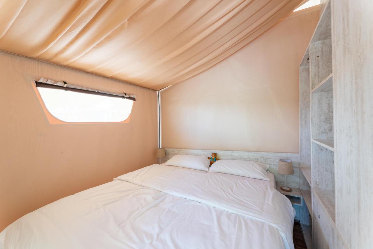 Camping Les Reflets Du Quercy 호텔 Crayssac 외부 사진